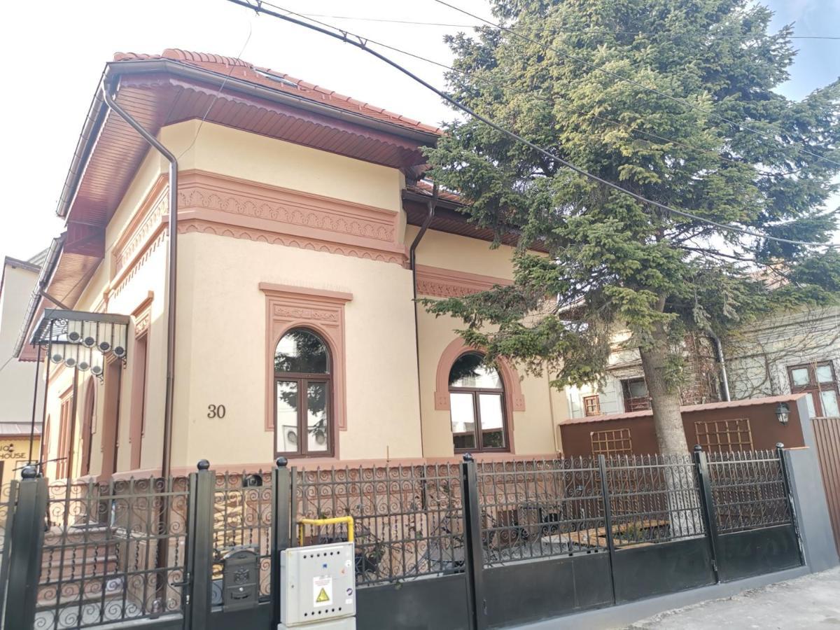 Ferienwohnung Erbario House Bukarest Exterior foto